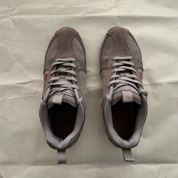 Merrell Hiking Shoes - Picture 2 of 4